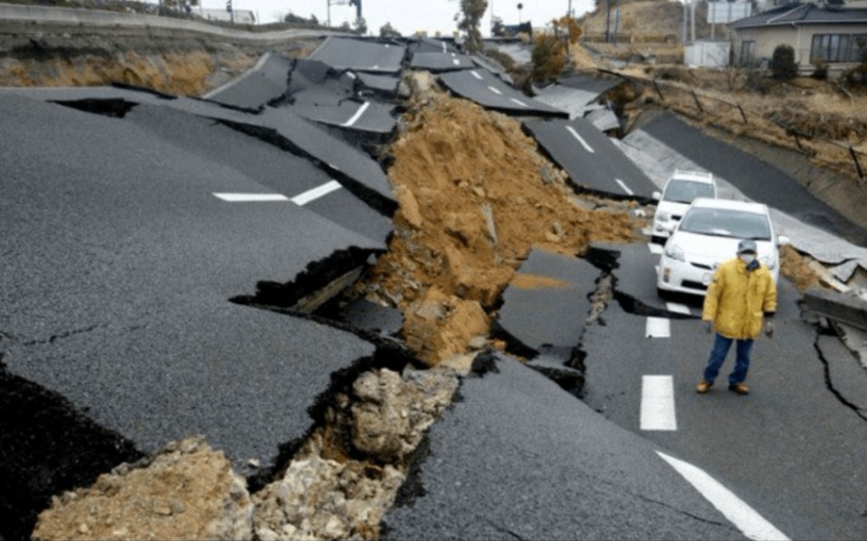 32级地震有多可怕图片