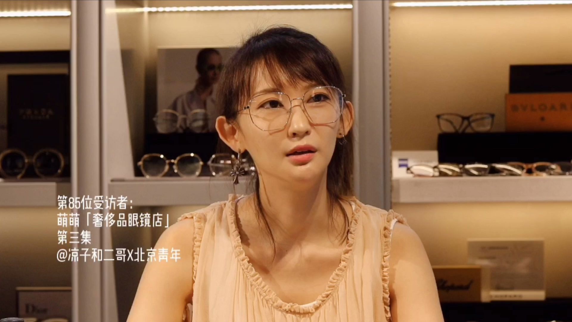 小时候家境优越点,至少让我不贪图蝇头小利,女孩从小还是要富养