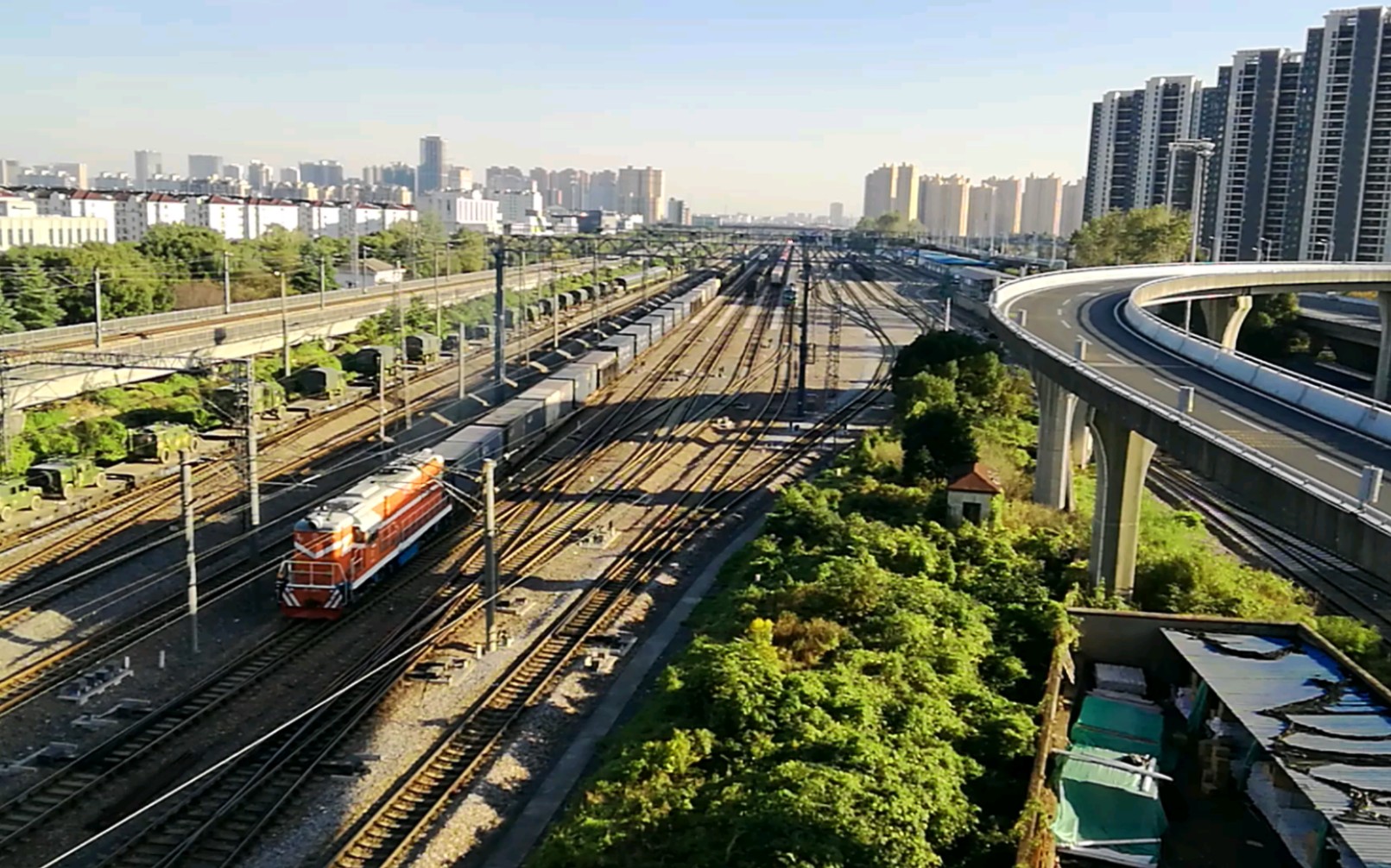 新长线瓜爷,卷帘门,小橘子