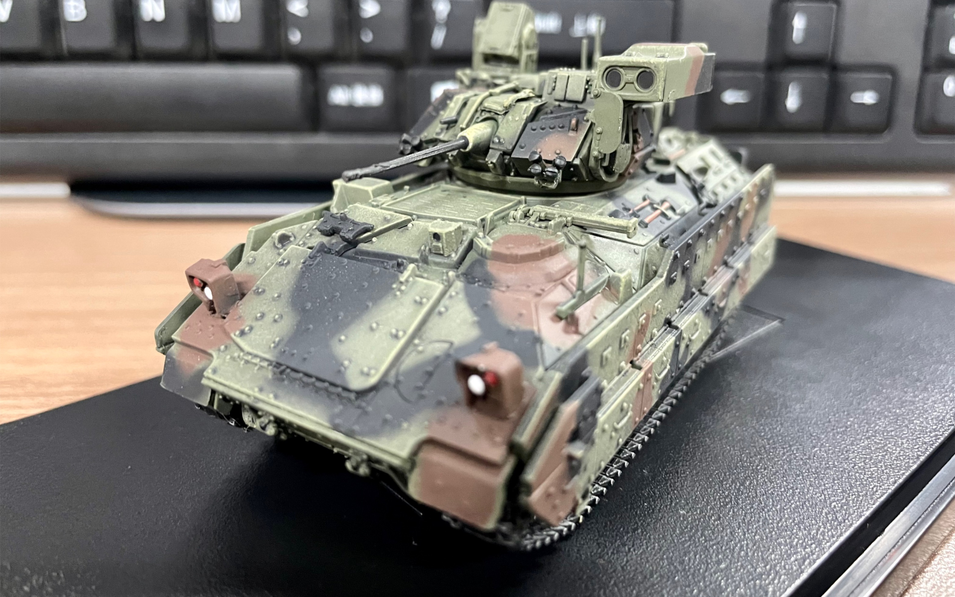 威龍1:72爬蟲 米國佈雷德利m2a3步兵戰車