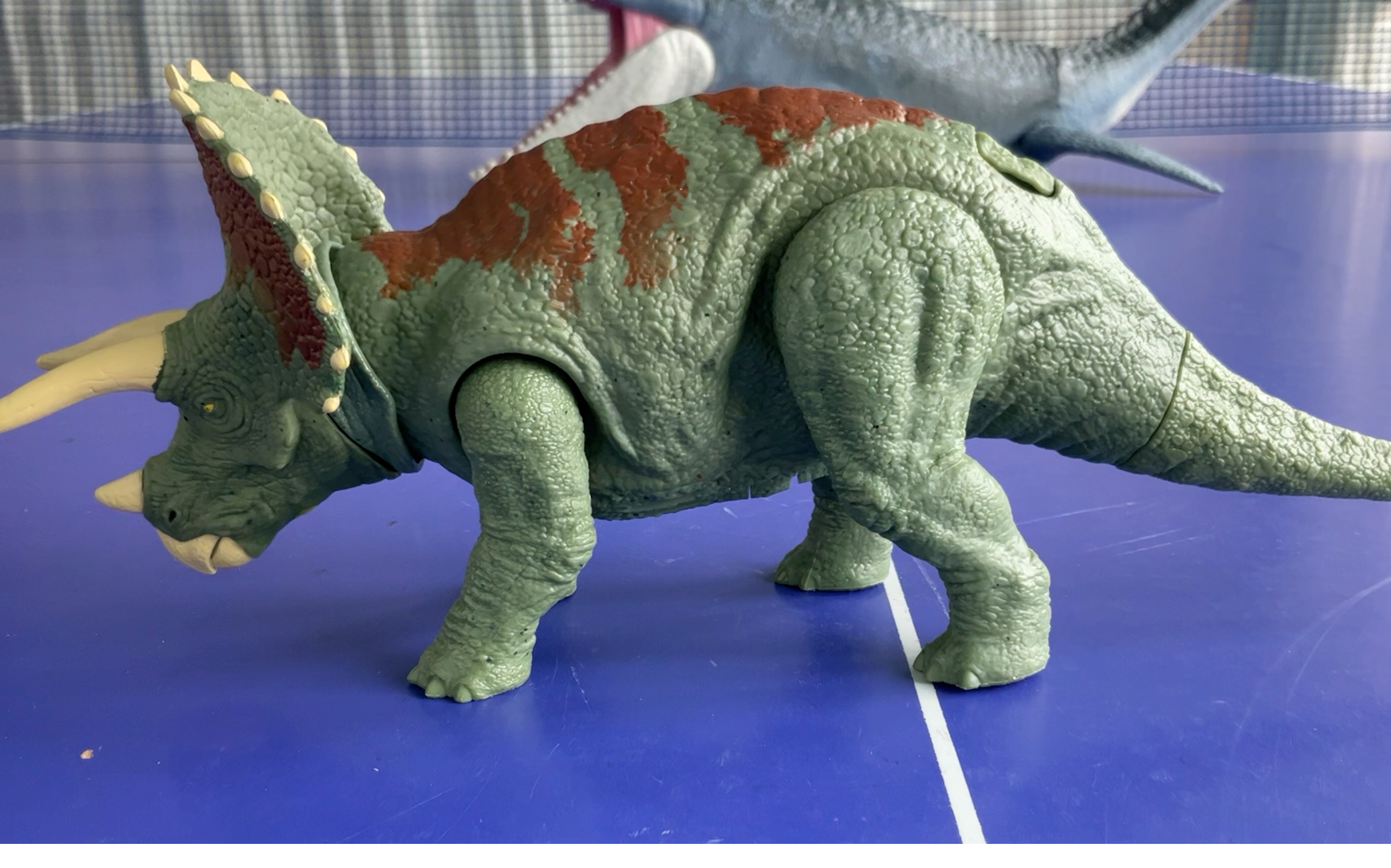 美泰侏罗纪世界新款三角龙测评