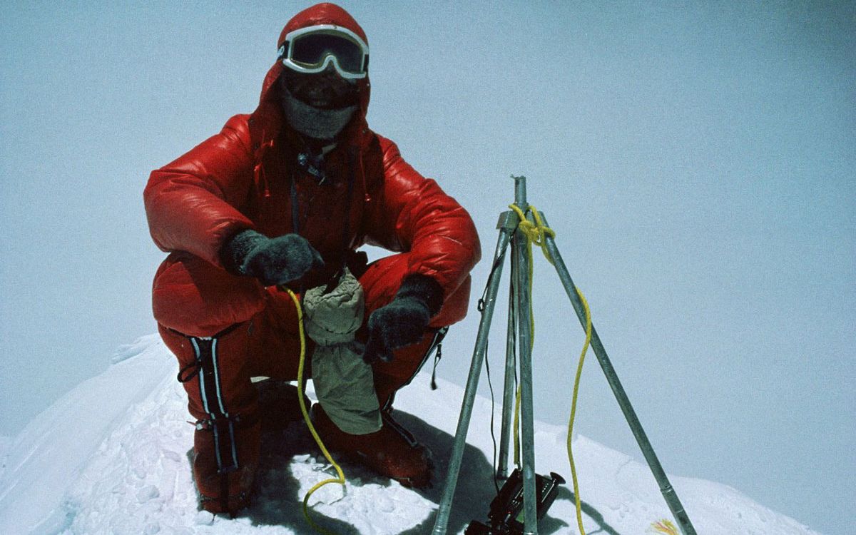 梅斯纳尔1978年首次实现无氧登顶珠峰纪录片:Everest Unmasked — The First Ascent without Oxygen哔哩哔哩bilibili