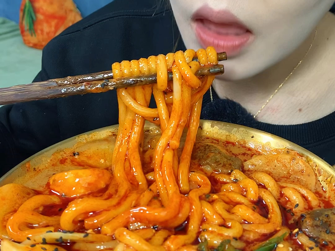 自制麻酱土豆粉!又辣又黏糊,停不下来呀!
