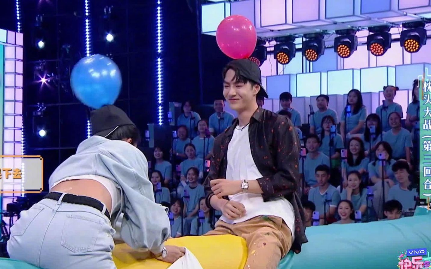 允翡赵丽颖vs王一博,不经意流露出不可思议的"双标现场"