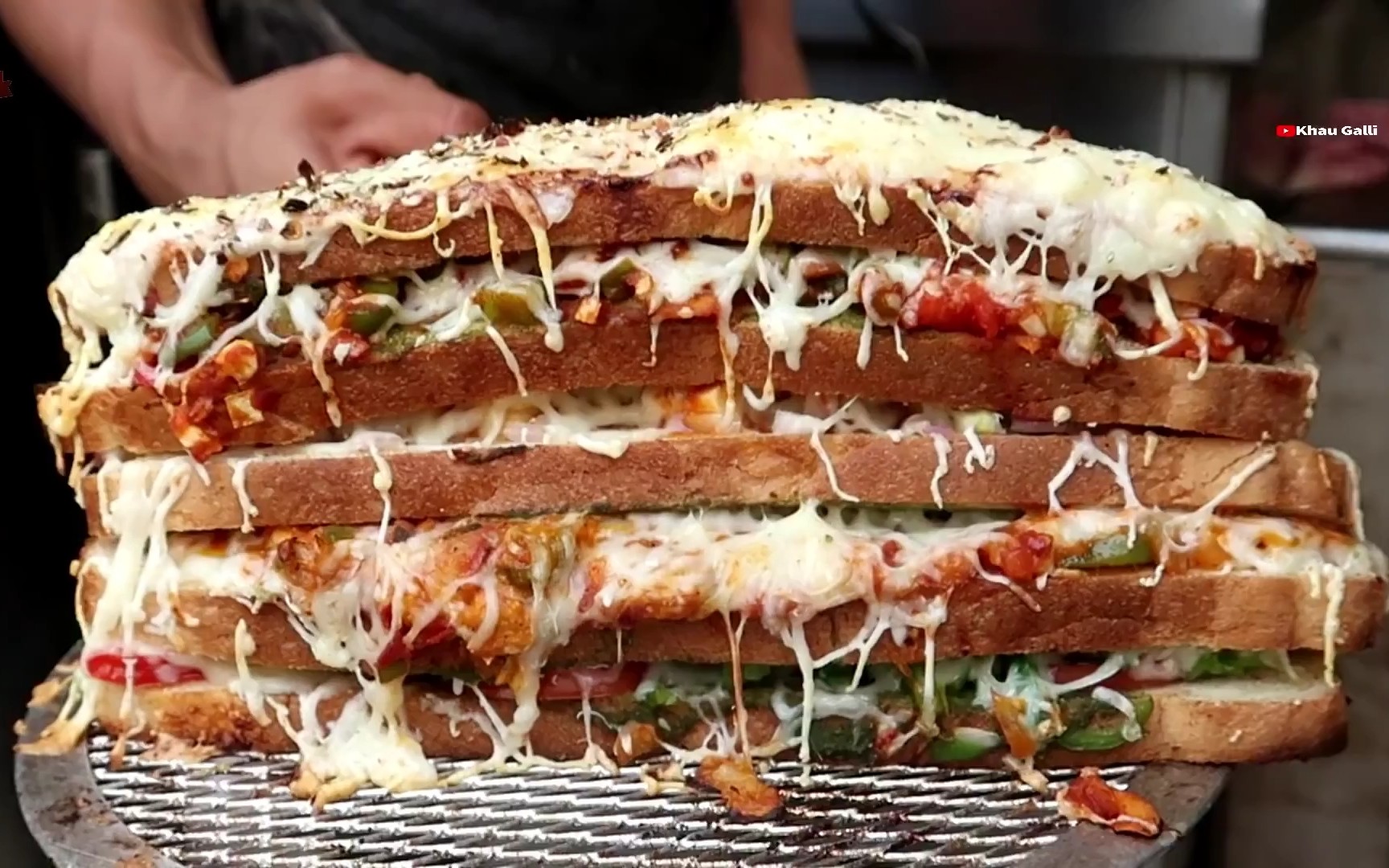 【印度糊糊】1公斤超大三明治 可怕的查克拉 印度最大的5层奶酪三明治