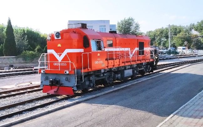 gkd10055锦州石化自备机车在调车作业中