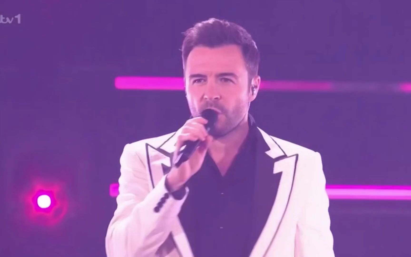 [图]【Mark缺席的官录】Westlife - Hello My Love （Live on National Lotterys NYE Big Bash）