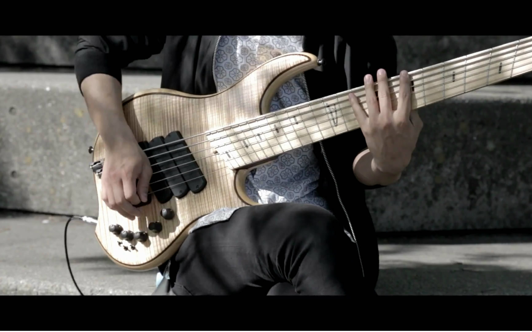 Skygraph  Glass Skylight (Bass Playthrough)哔哩哔哩bilibili