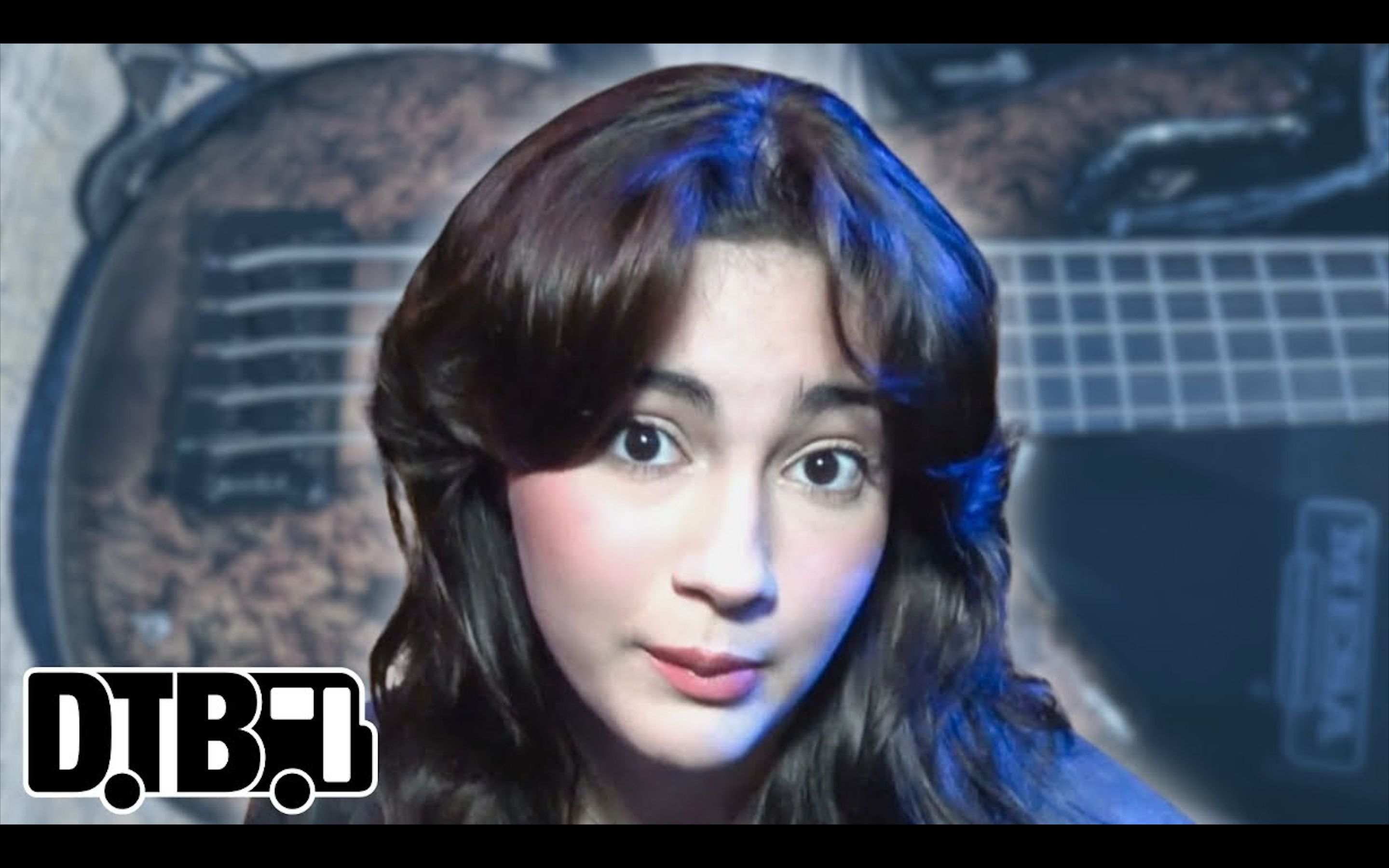 【the warning】吉他介绍:墨西哥摇滚乐队the warning的贝斯吉他手