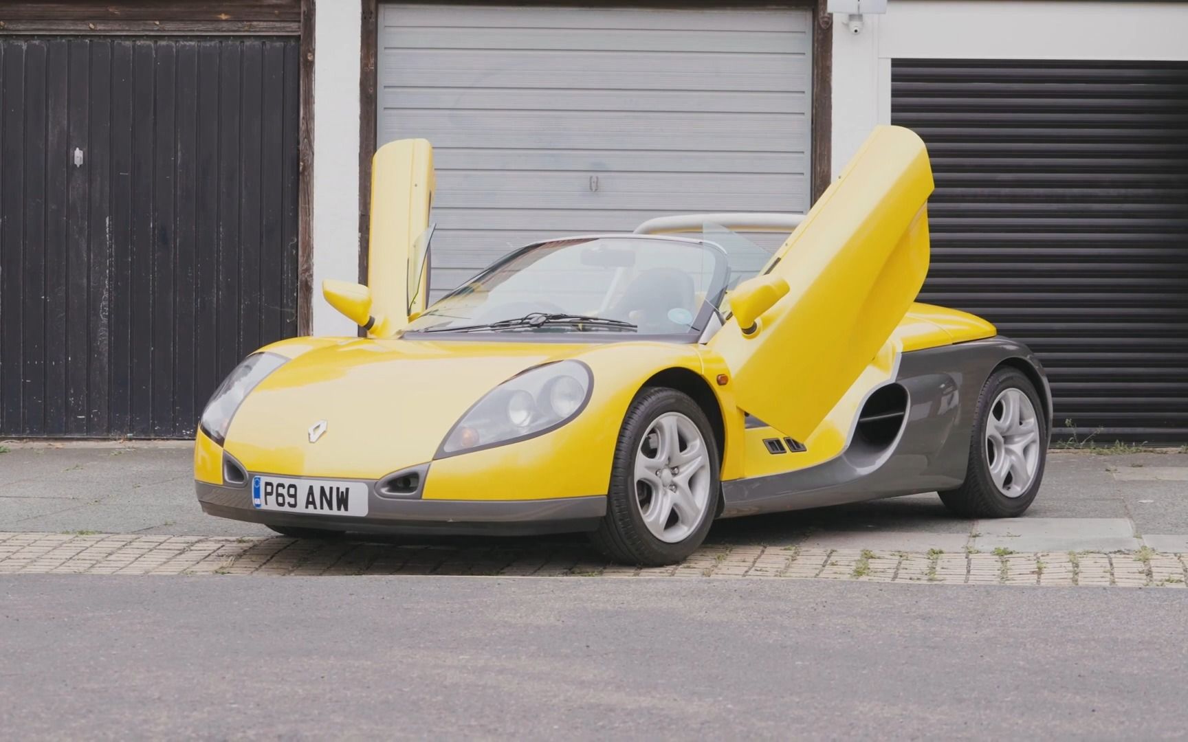 renault sport spider | the french lotus | future classics with