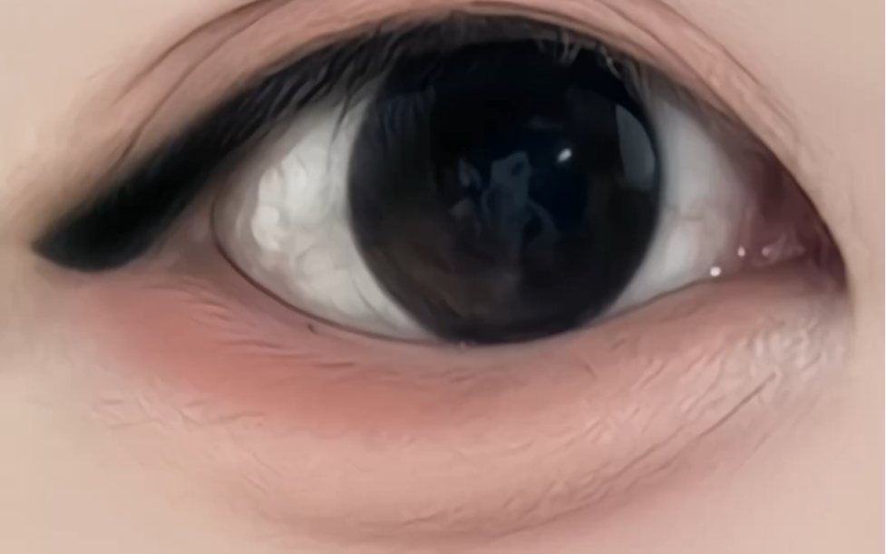 无辜幼态甜妹大眼妆