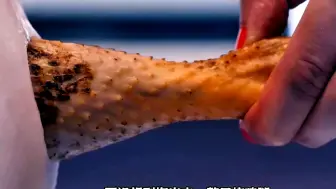 美女无意间发现臀部长出肿块，用力一挤竟从肚脐眼掏出个大鸡腿
