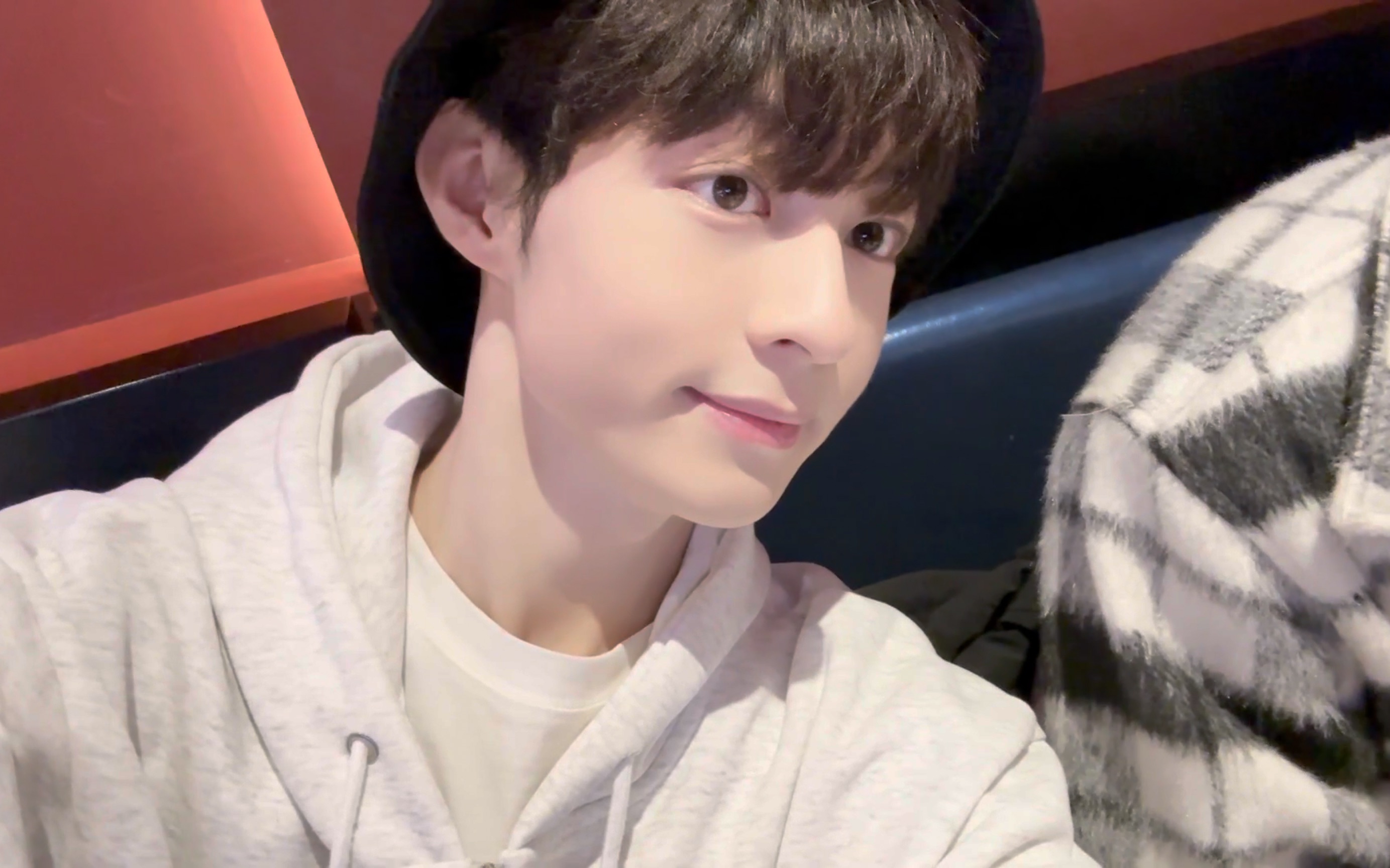 小辉金哥|两个男生的日常生活是什么样的呢?