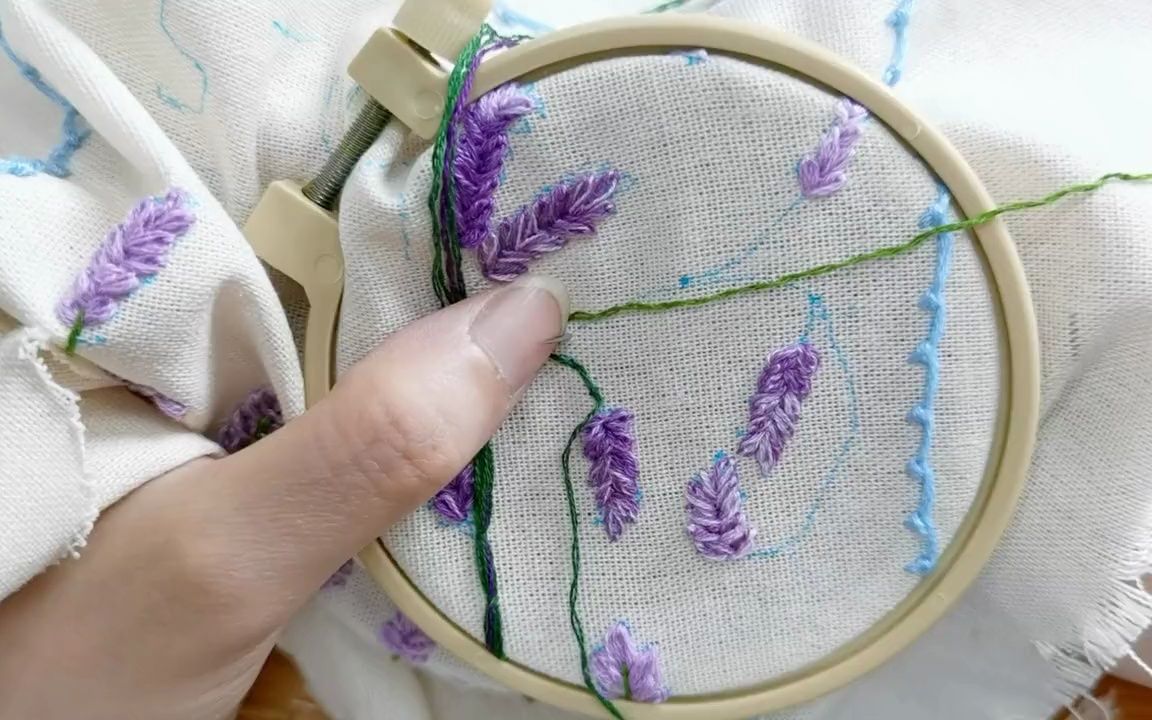 分枝钉线绣,简单刺绣,多种运用,还可以加珠子绣鸭,花朵藤蔓刺绣