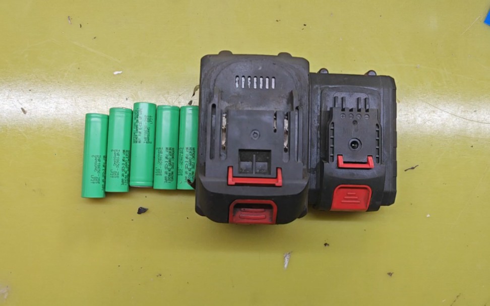 手电钻锂电池一用就没电,运转还无力,简单修好给个新的都不换.