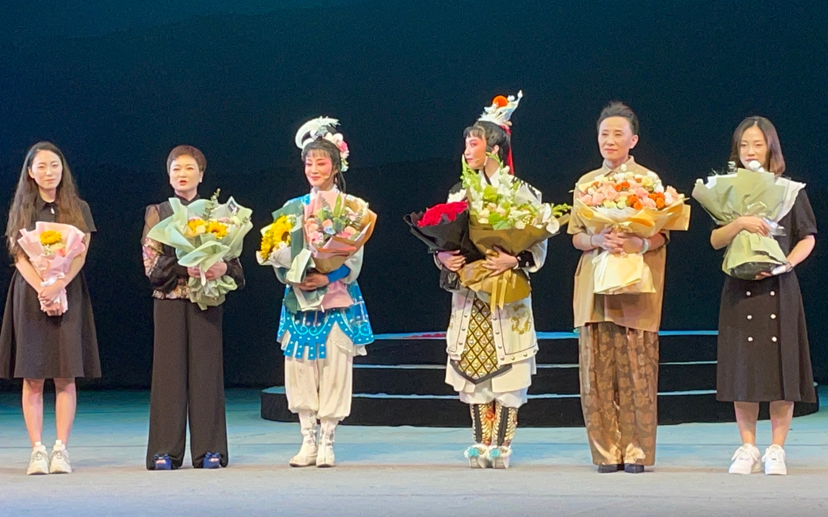 越剧《陆文龙》三代同台谢幕加唱 2022.07.25