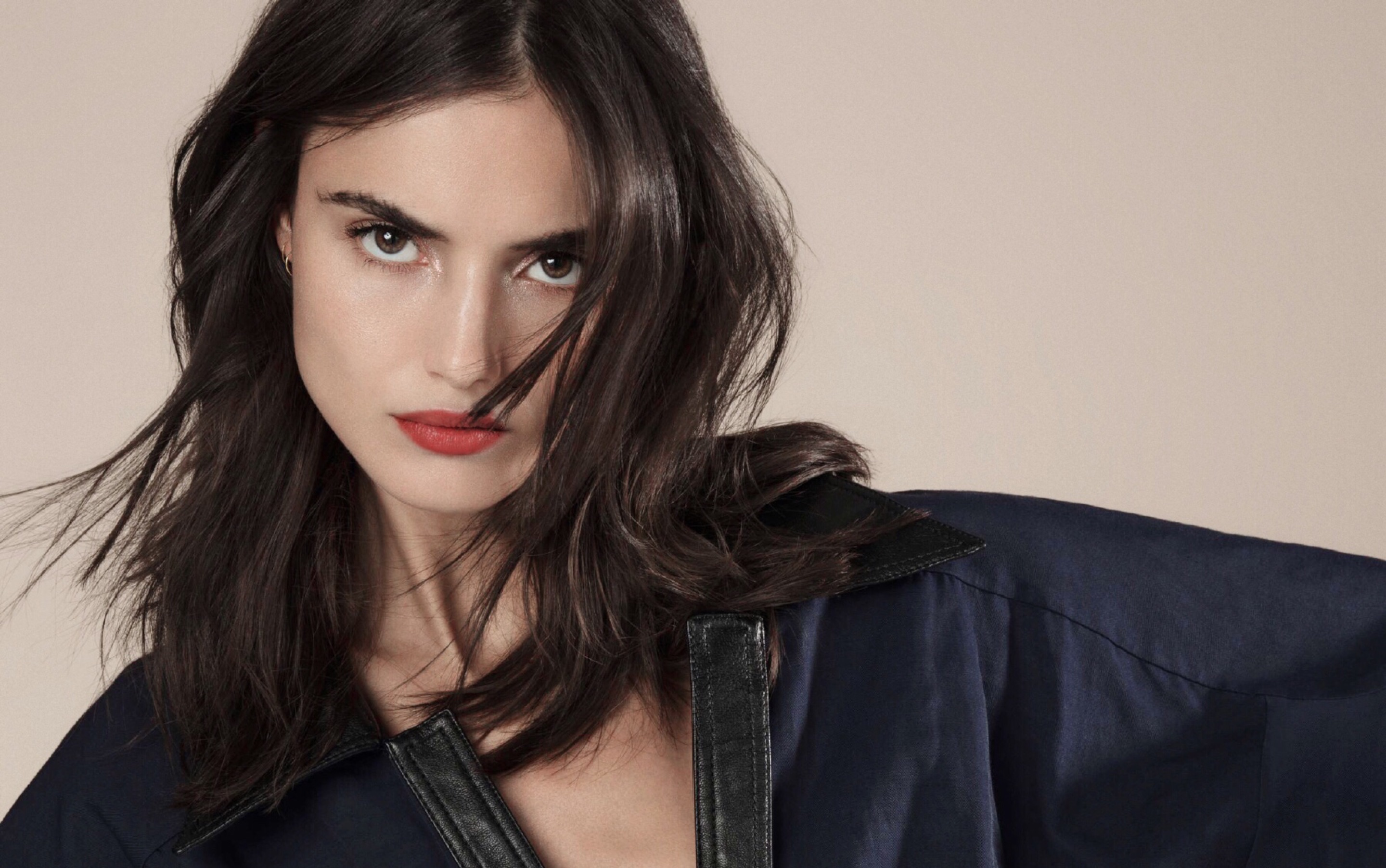 新生代台步扛把子|blanca padilla秀场混剪_哔哩哔哩_bilibili