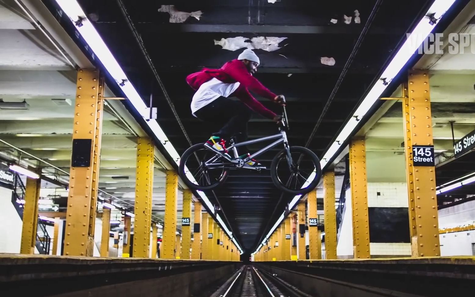 【中文字幕】潮流车手nigel sylvester和你聊聊bmx(下)_哔哩哔哩 (゜