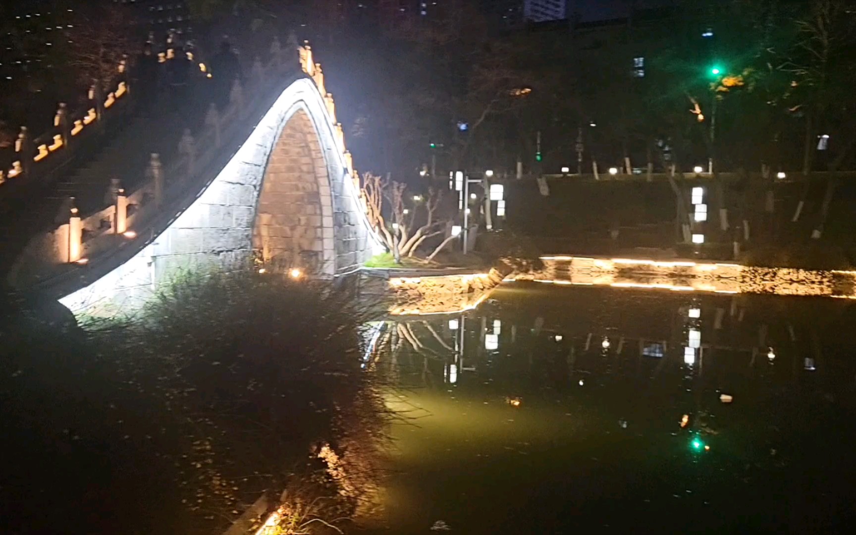 包公园夜景