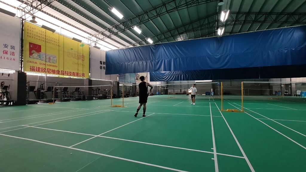 羽毛球单打 badminton