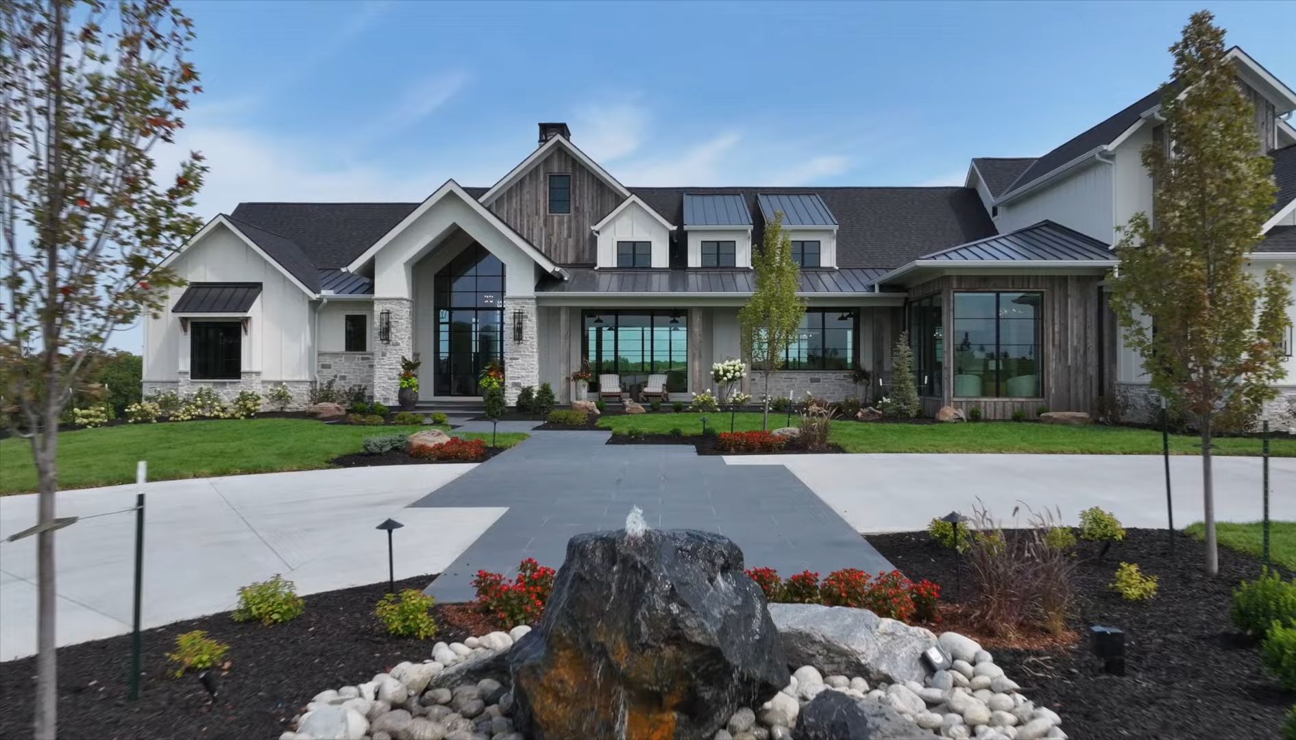 美式现代风格的豪华别墅