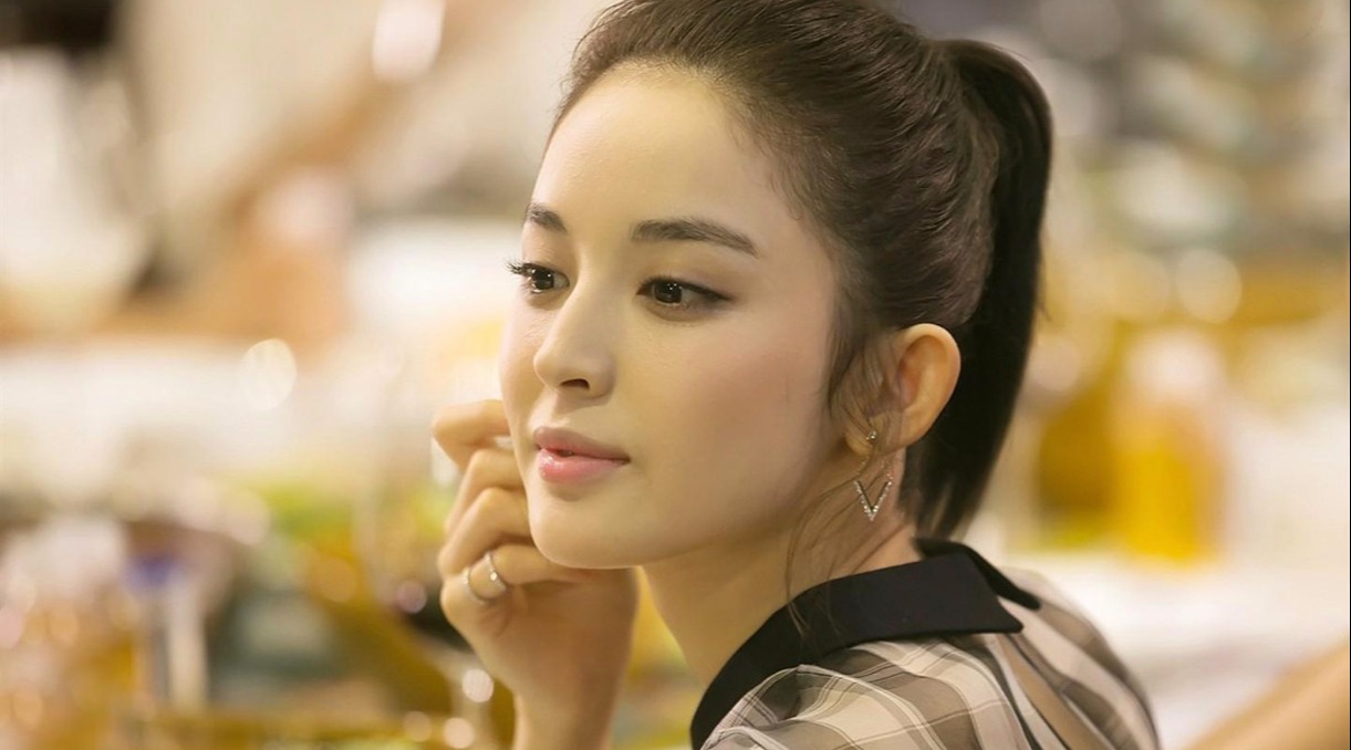 古力娜扎容貌清丽,自称素颜更漂亮,直逼卸妆打脸黑粉到没话说!