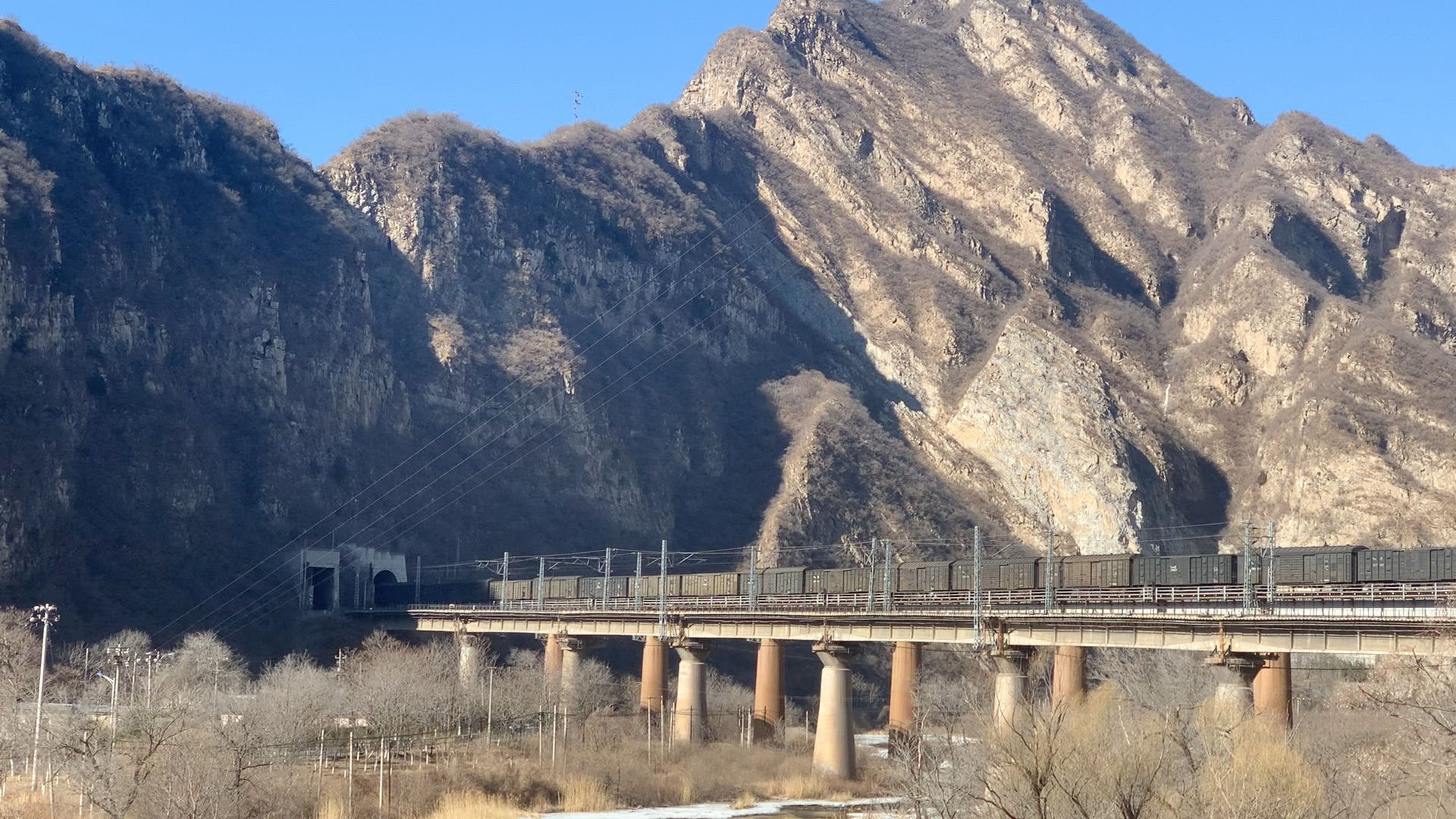 丰沙线3号桥,通过