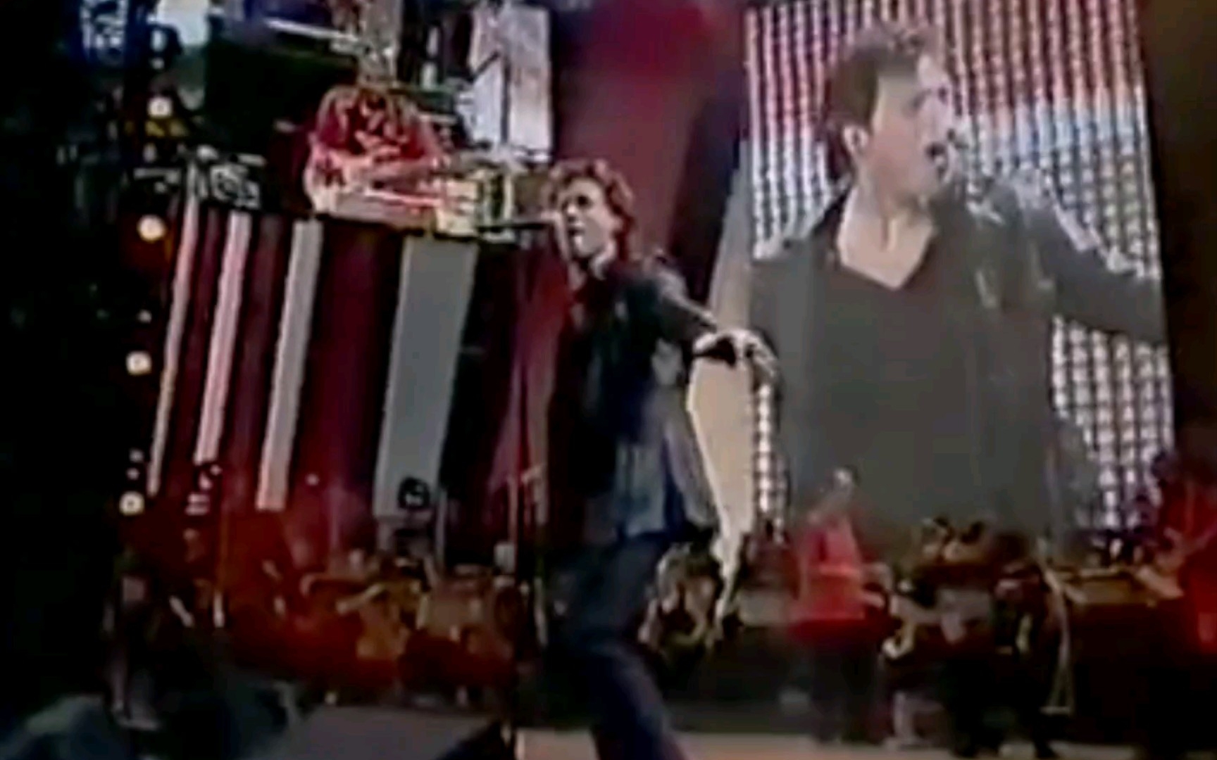 [图]Jon Bon Jovi - Bad Medicine (Live MTV London 1997)