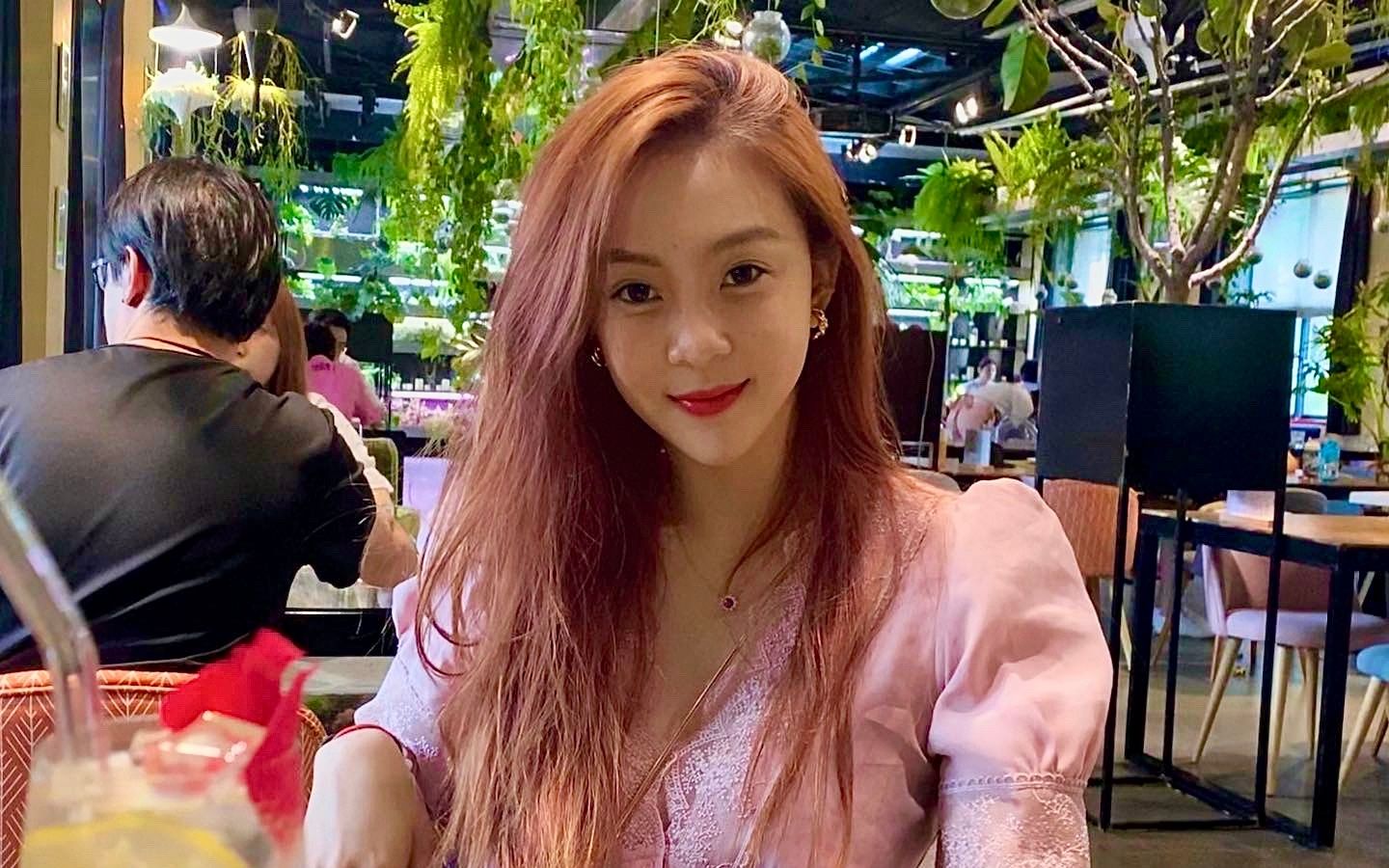 土豪9000万打赏女主播,vivianf薇薇安觉得烫手并决定退回,后来竟发布