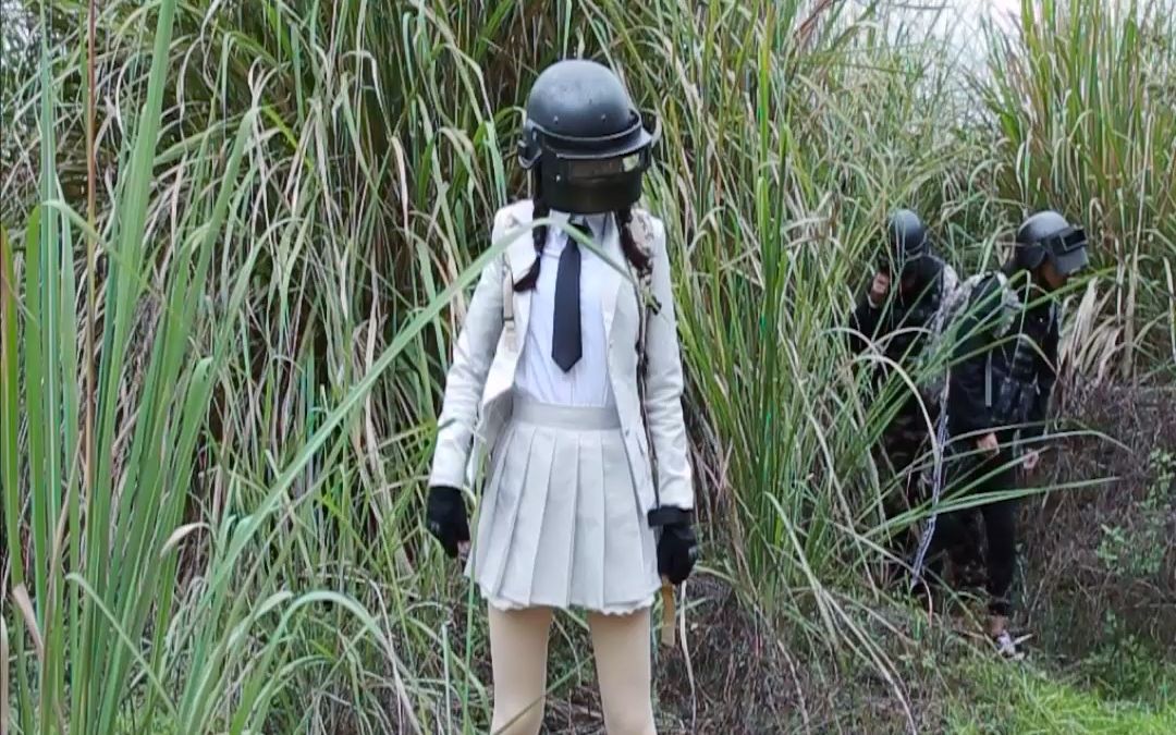 跟着空投妹妹捡空投啦,但是不要抢哦~排好队!