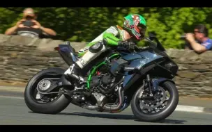 Descargar video: [基车]曼岛TT世界最快的车 Kawasaki Ninja H2R