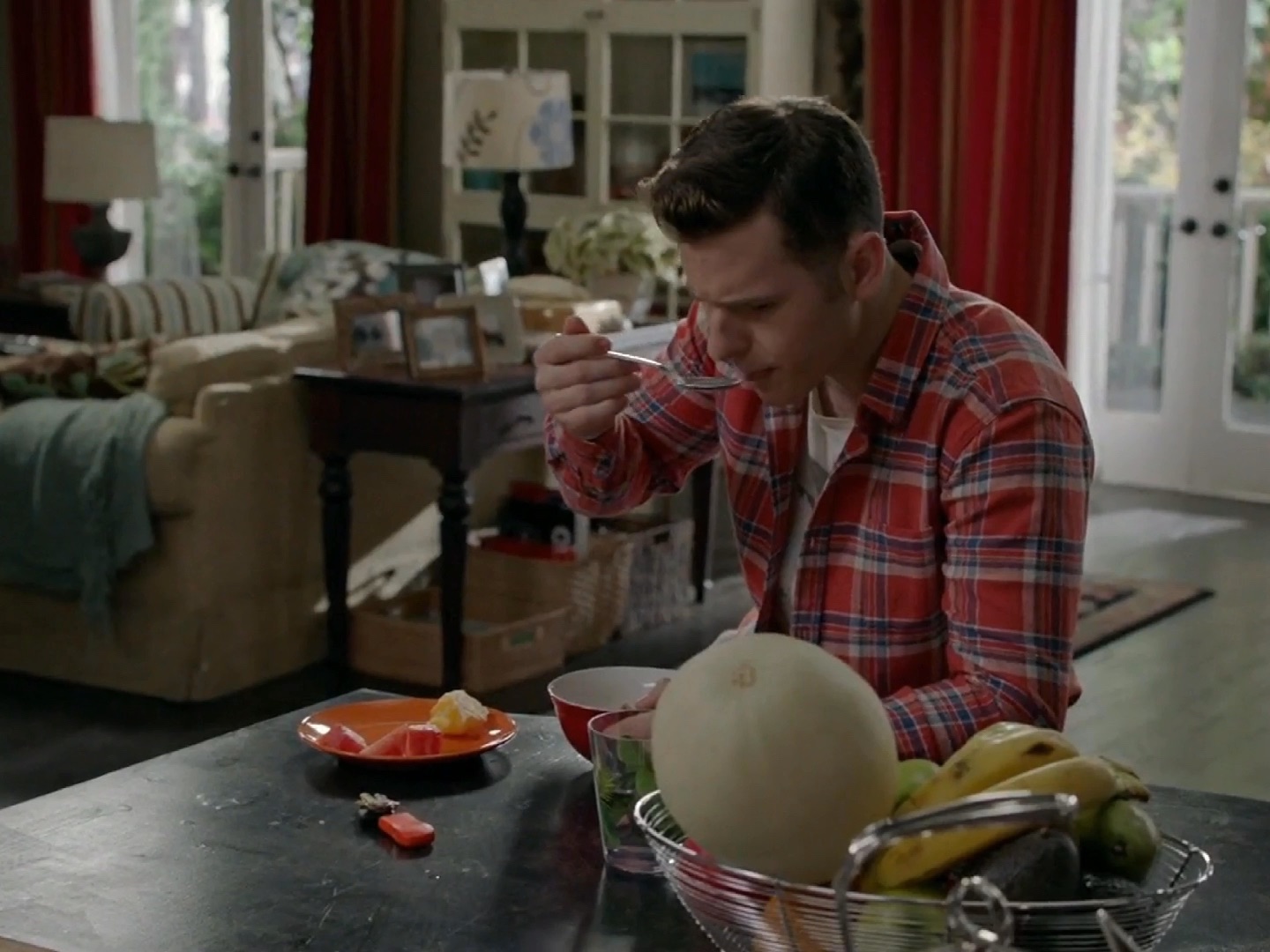 【摩登家庭】phil梦游也要做魔术02?