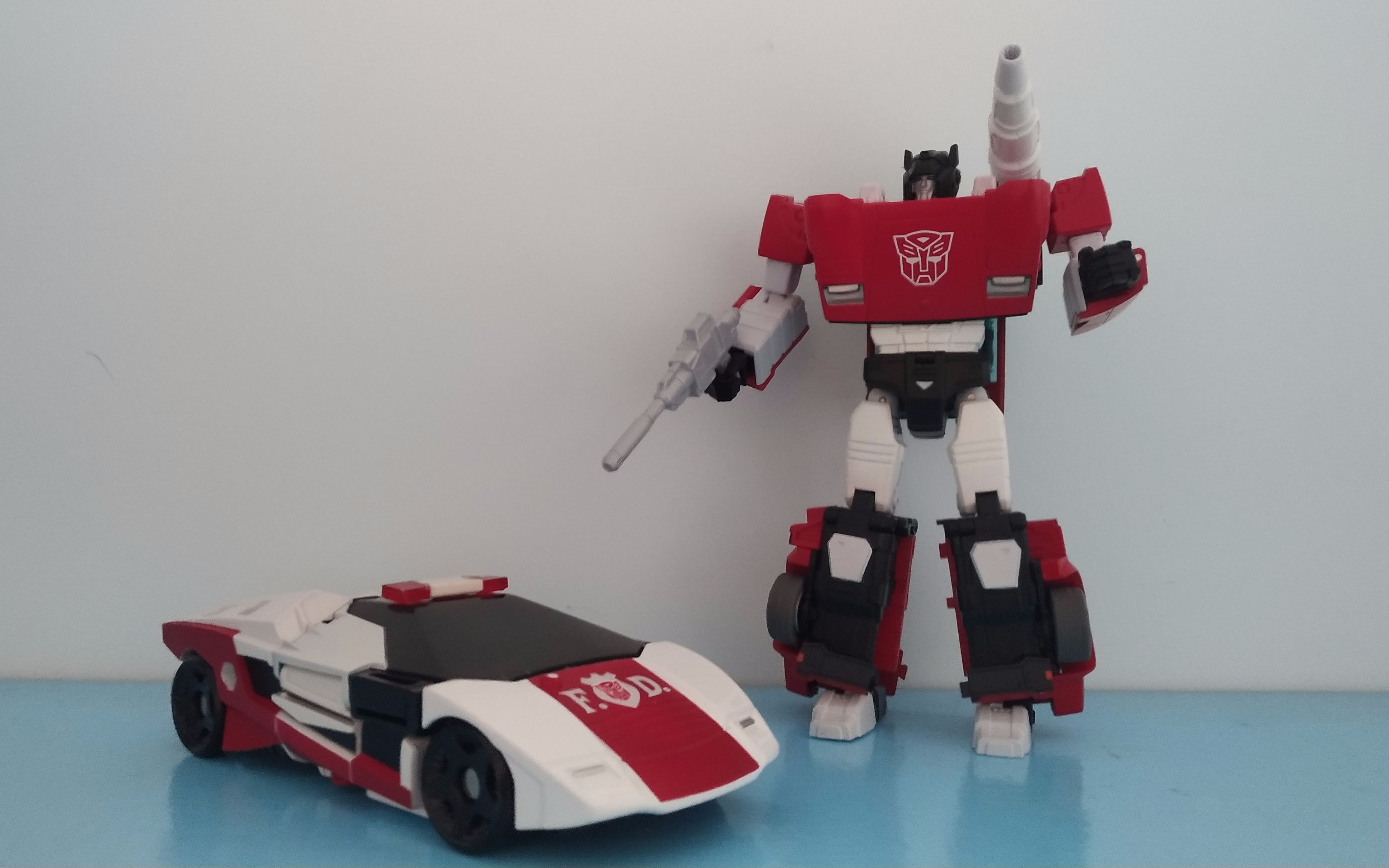 变形金刚玩具分享四十四期-奥意围城红色警报