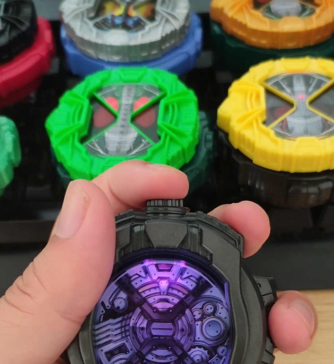 假面骑士时王–空白表盘