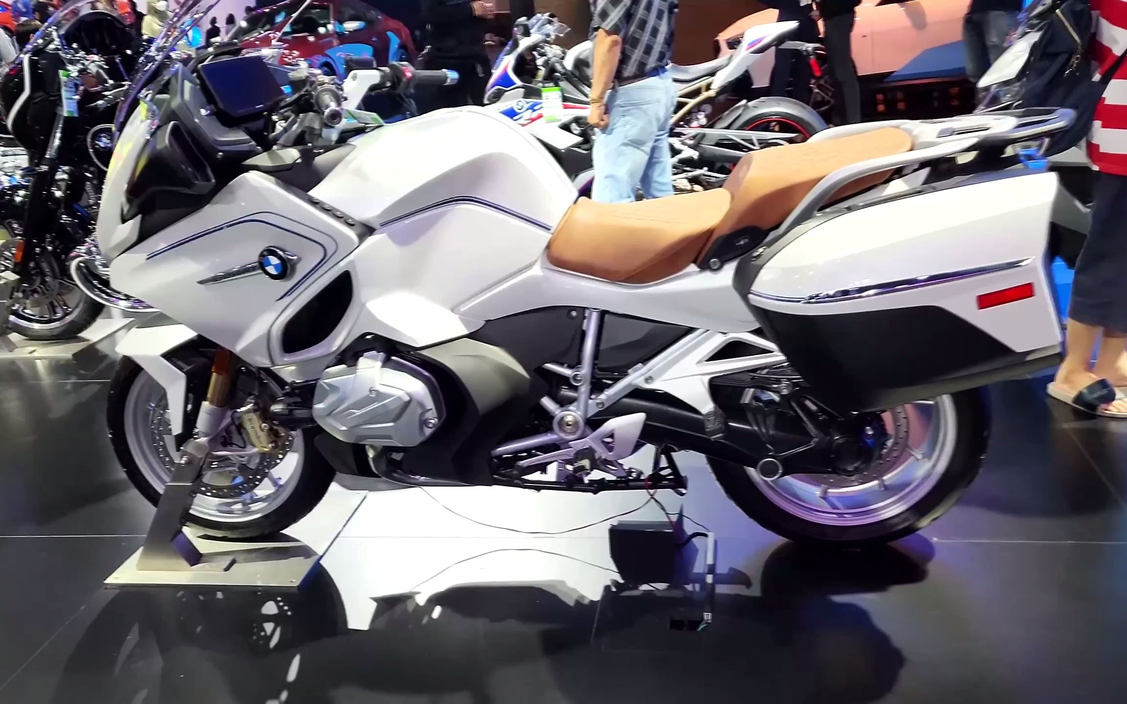 bmw r 1250 rt 丨 实拍