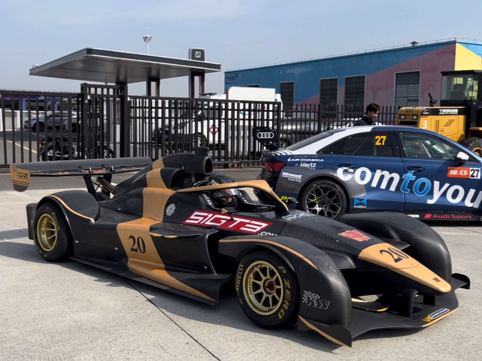 宁波国际赛车场实拍少见的wolf gb08单座原型赛车