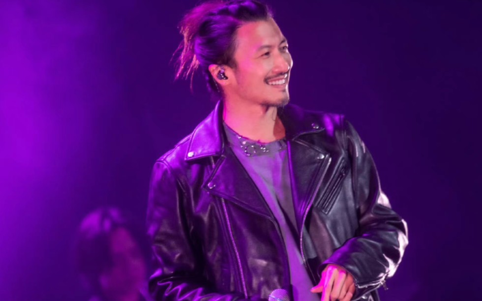 谢霆锋澳门锋味摇滚美食节6首经典歌曲连唱《改造人》《玉蝴蝶》《爱