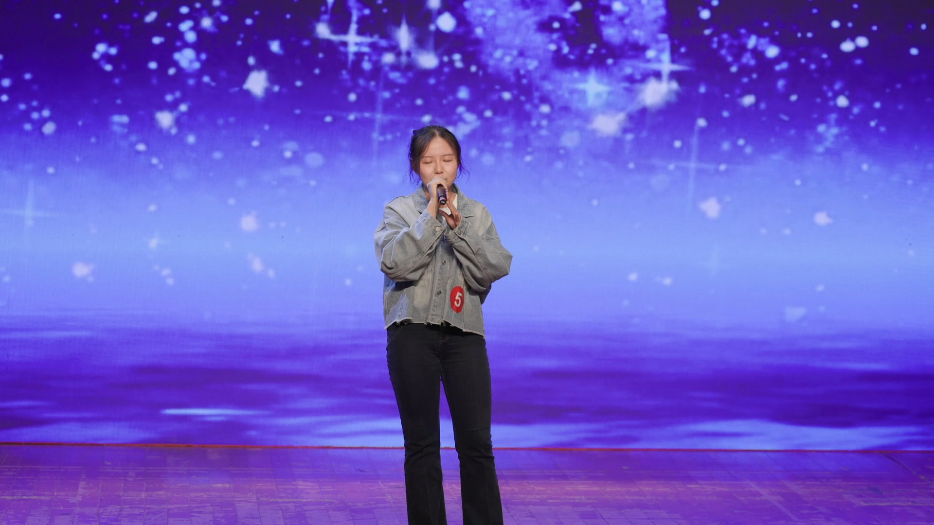 《春泥》——陈思羽