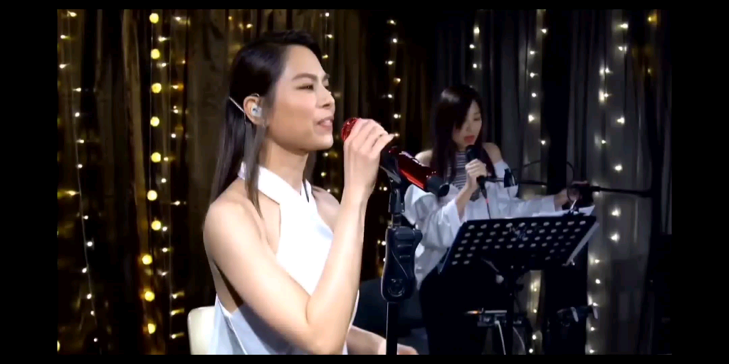 [图]Medley 《大熱+ H2O + Monica + Stand Up》 -李幸倪 GIN LEE MUSIC SUITE ｜第四回