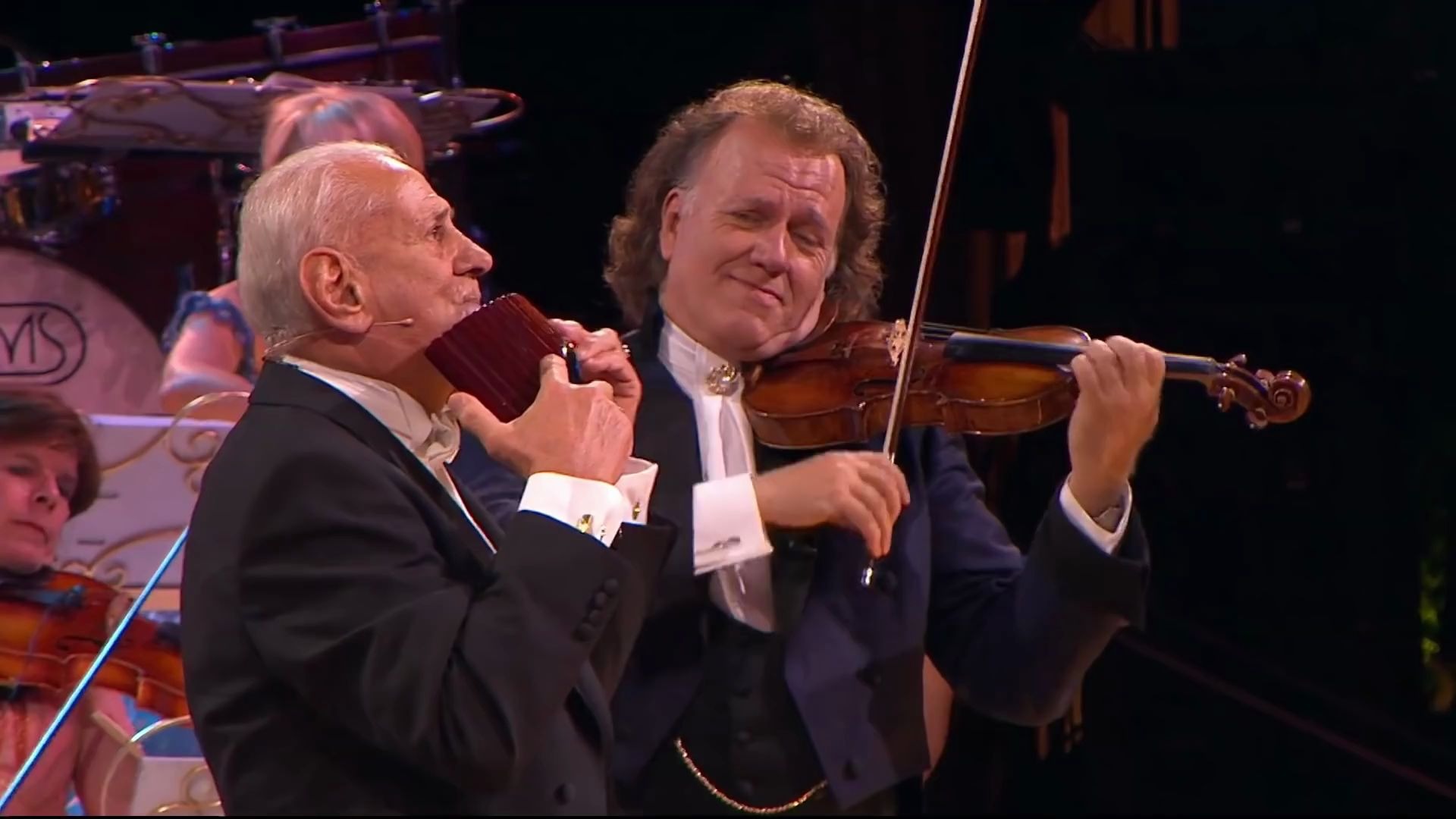 [图]The Lonely Shepherd - André Rieu & Gheorghe Zamfir | Live in Romania