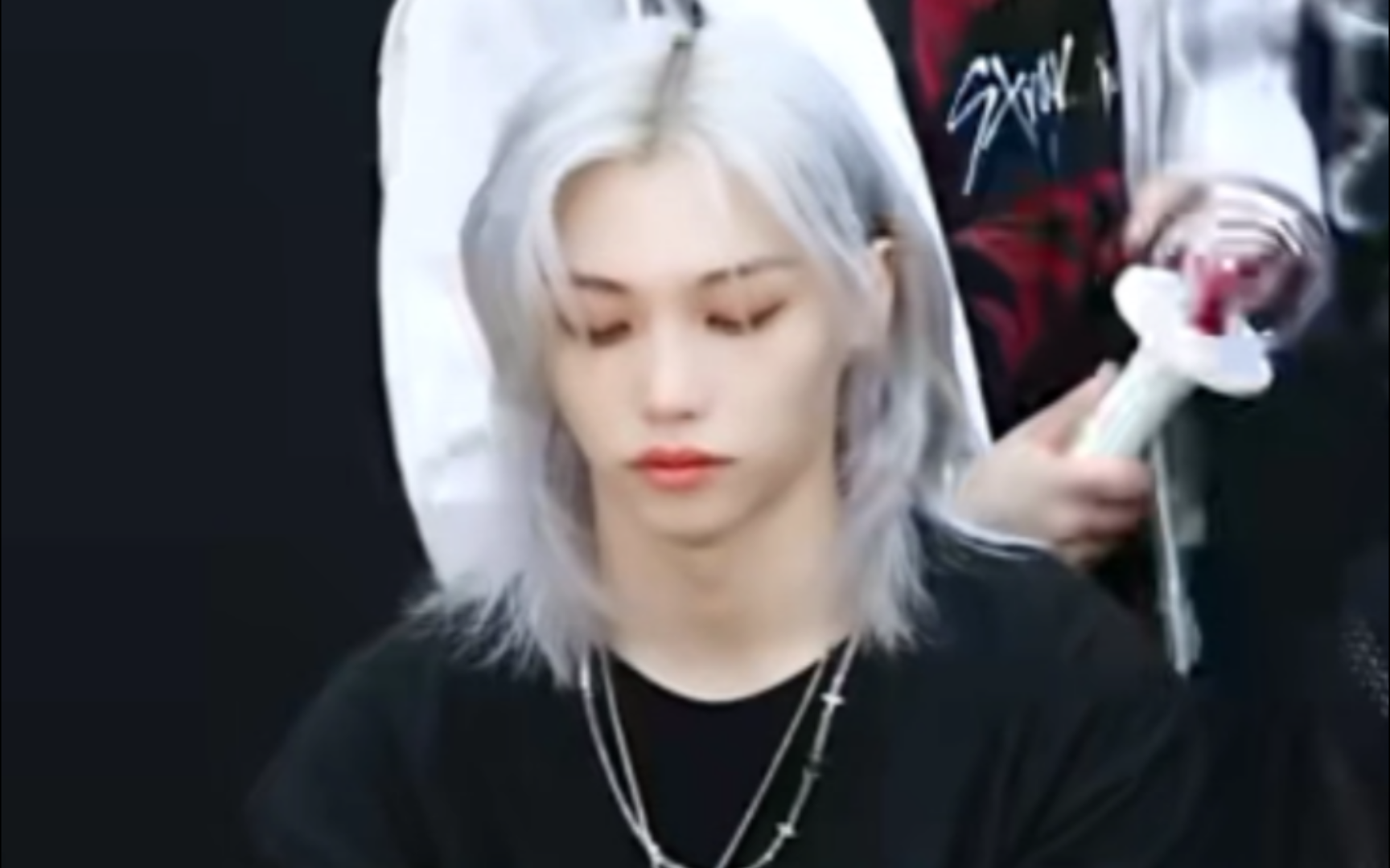 【李龙馥felix】银发美女菲菲应援教学直拍!好美好美!