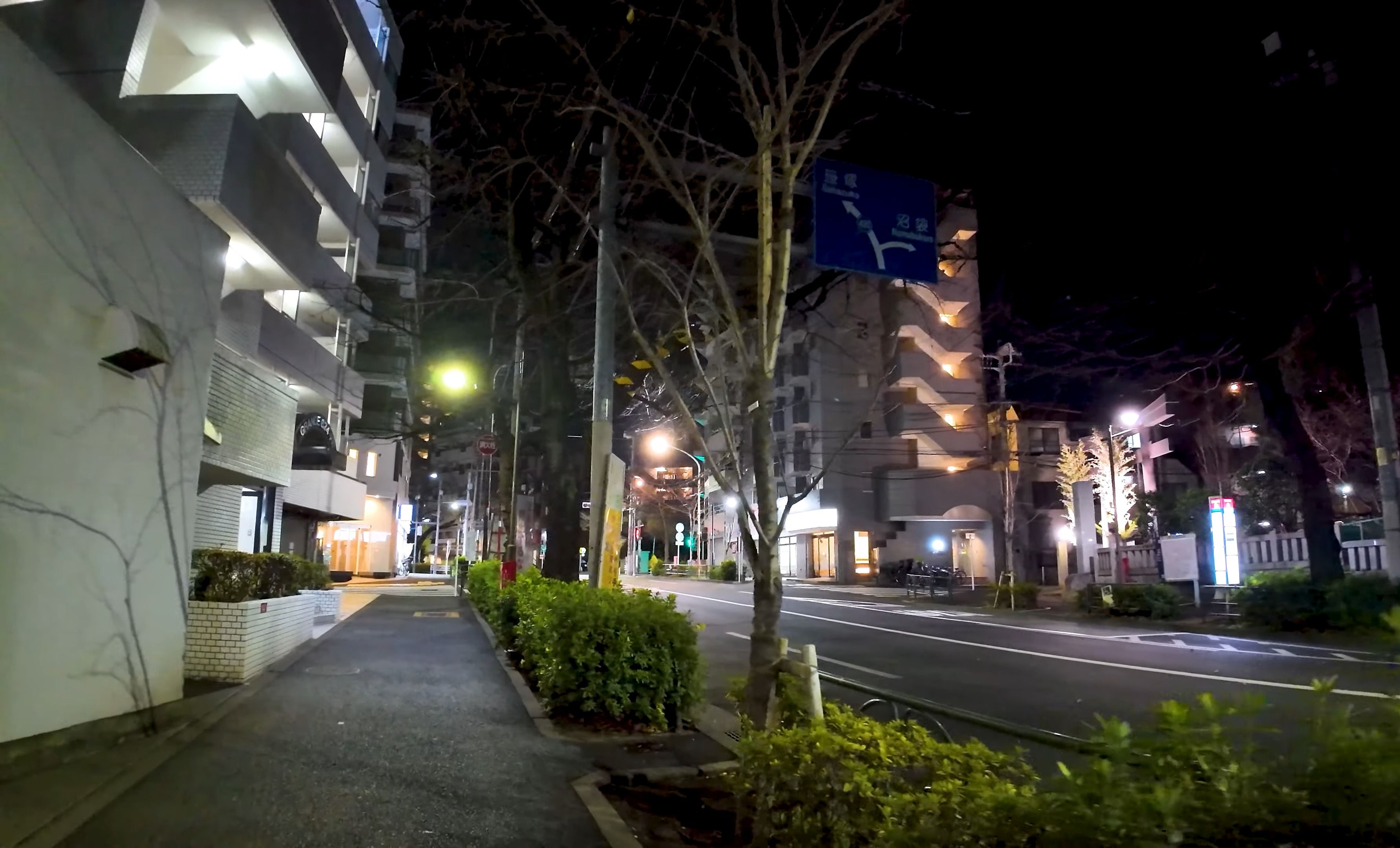 半夜漫步在东京中野,难得体验到东京宁静的一面.