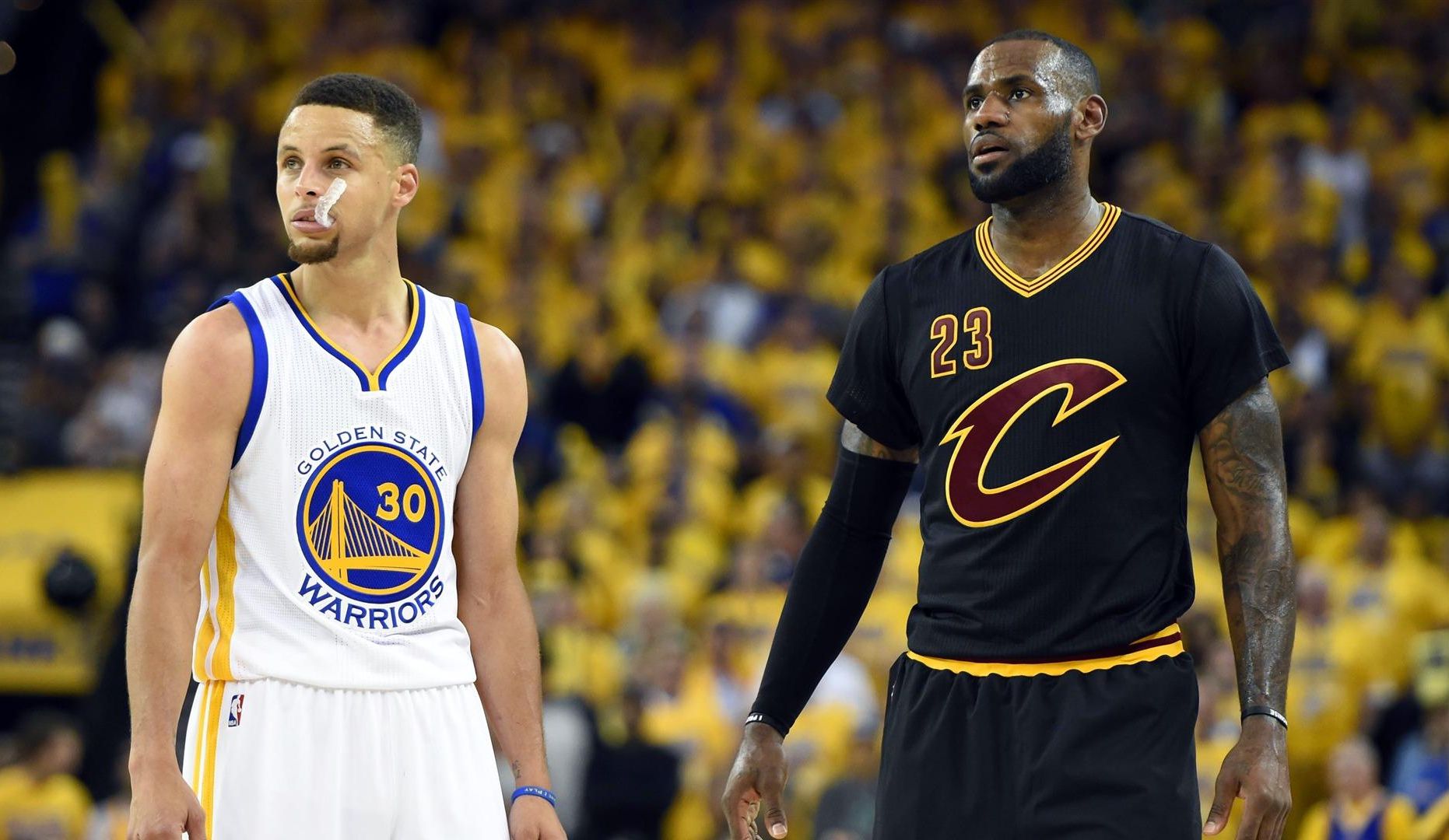 詹姆斯为什么比库里强