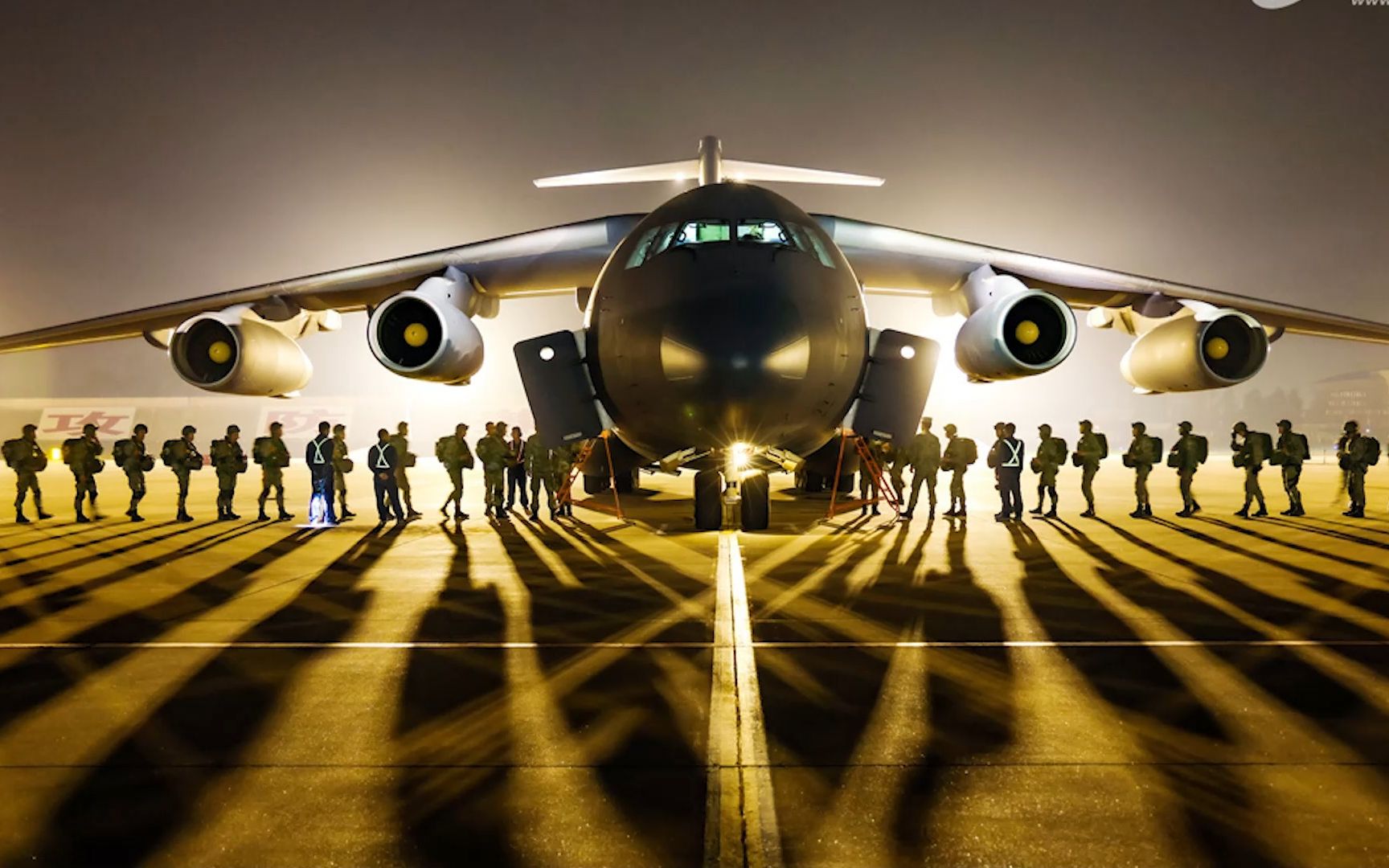 战忽局:同志,你你你,你这很让我难办啊! 战恐局:难办?难办就不要办喽