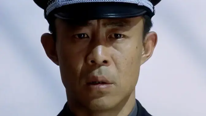 “被枪顶着头是啥感觉啊”