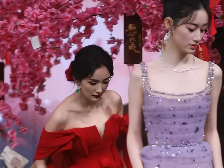 杨幂 #龚俊 #祝绪丹 #郭晓婷 同框亮相 #狐妖小红娘月红篇 发布会!