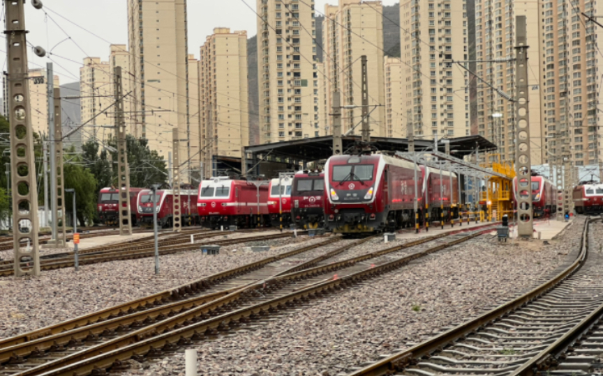 七夕雨中探访机务段,兰局1c当调机用