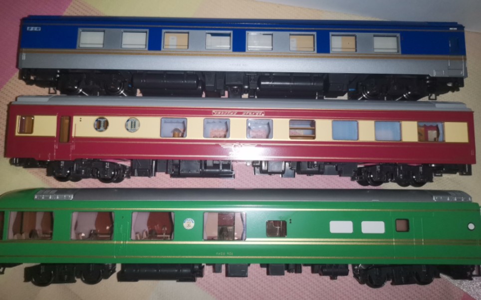 1/80 ho比例火车模型开箱解说视频～kato的24系梦空间3辆客车组～铁道