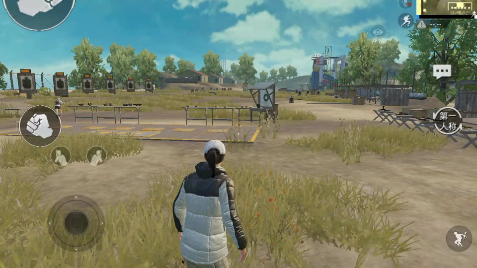 《绝地求生·刺激战场》带你训练营找寻手雷和吉利服