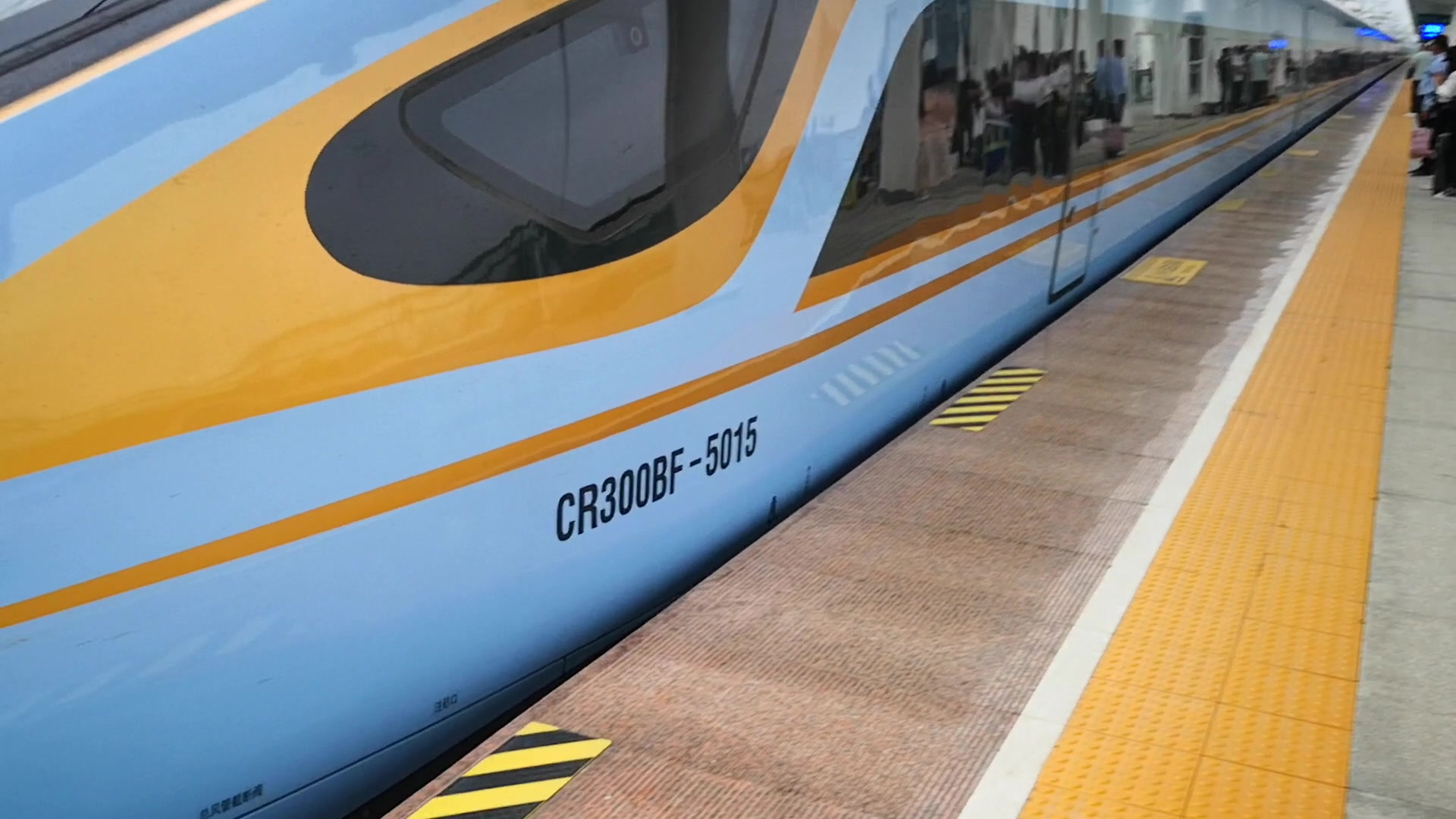 【复兴号】【蓝暖男】c3110次列车睢宁站进站(徐州东站方向)_哔哩哔哩